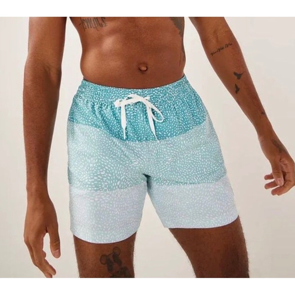 Chubbies Classic The Whale Sharks Men's Swim Trunk Colorblock 5.5" Inseam Medium
